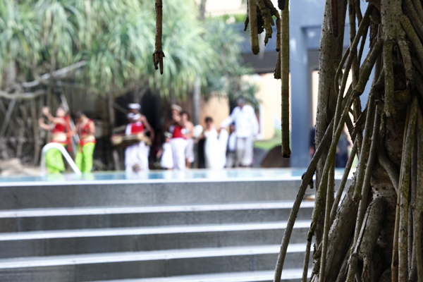 bridal party come to pooruwa 2