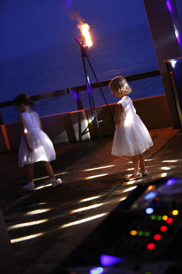 reciption with srounding beauty 4